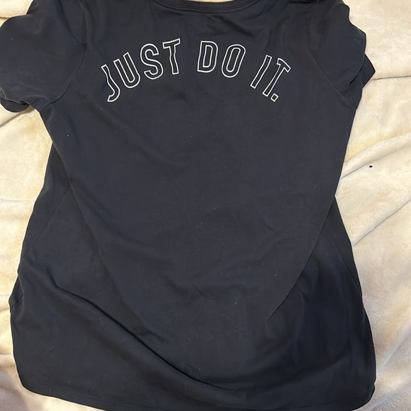 Nike T-shirt - Picture 3 of 3